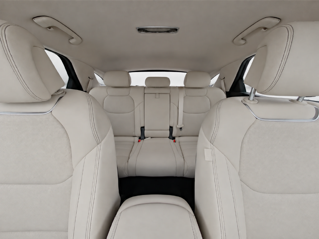 Certified 2026 Genesis GV70 2.5T AWD/4WD image 16