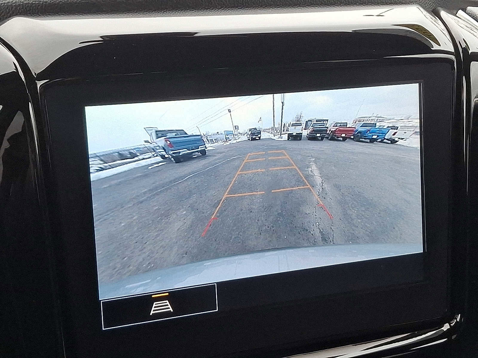 Used 2023 Chevrolet Traverse LT image 18