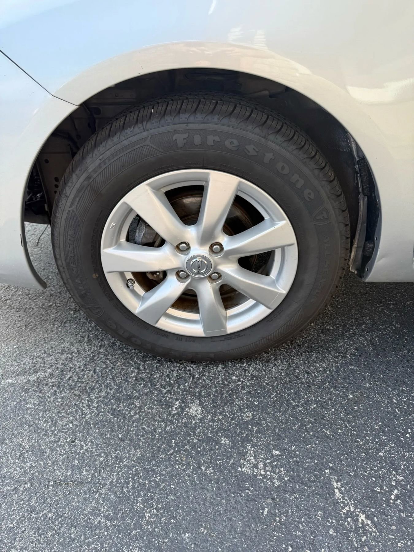 Used 2012 Nissan Versa SL image 18