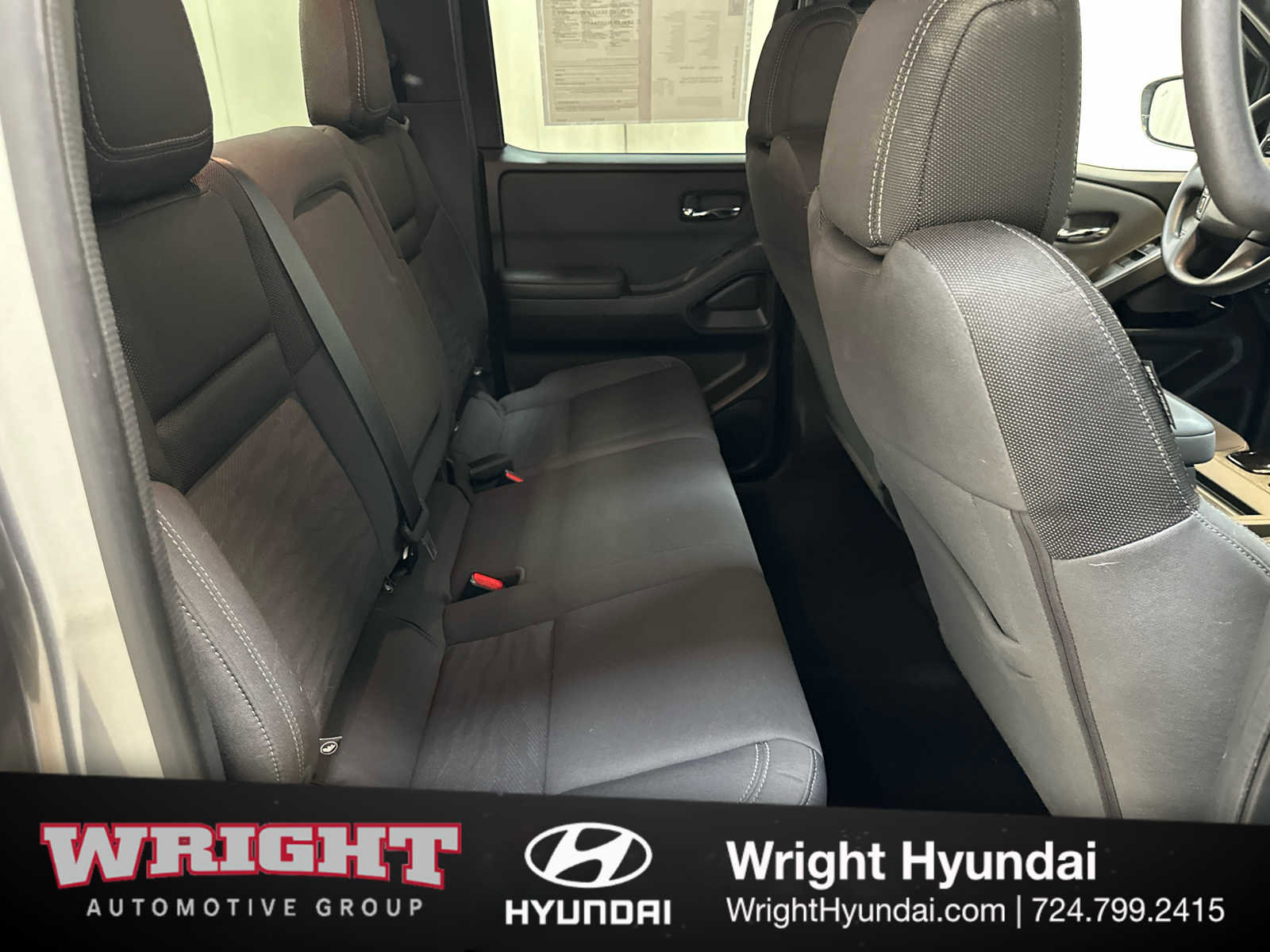 Used 2023 Nissan Frontier SV w/ Midnight Edition Package image 15