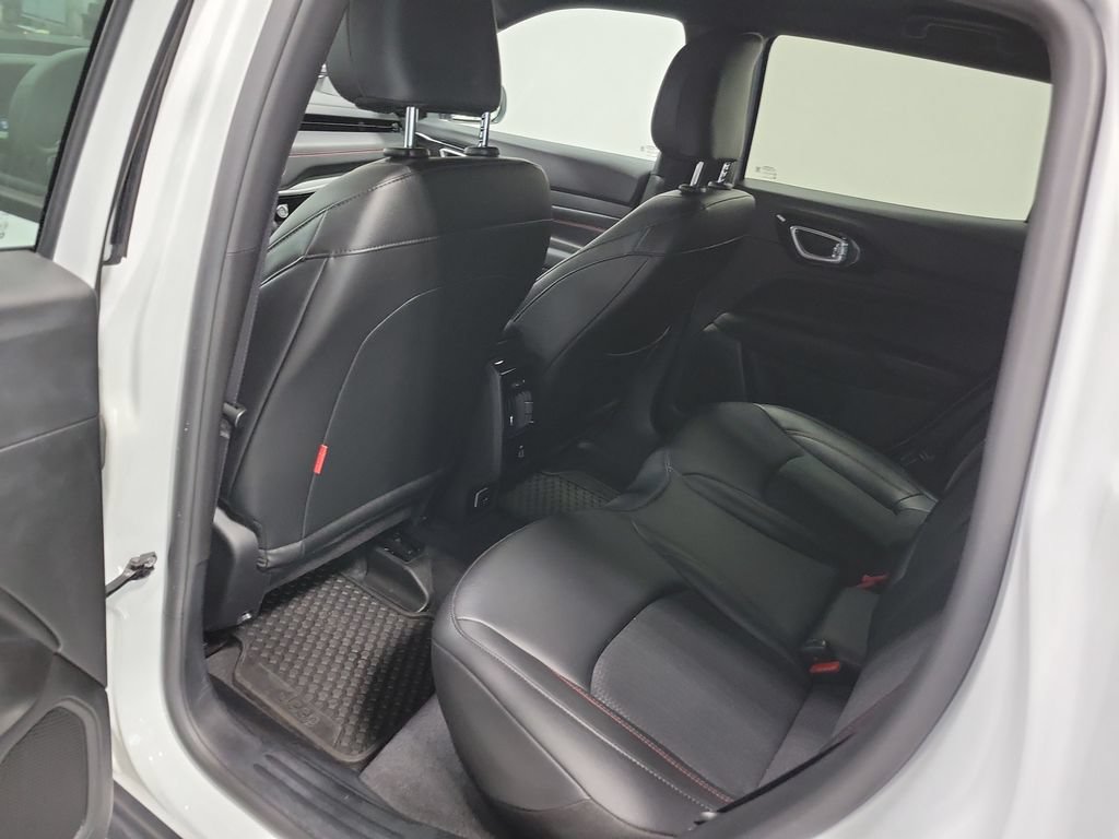 Used 2026 Jeep Compass Trailhawk AWD/4WD image 31