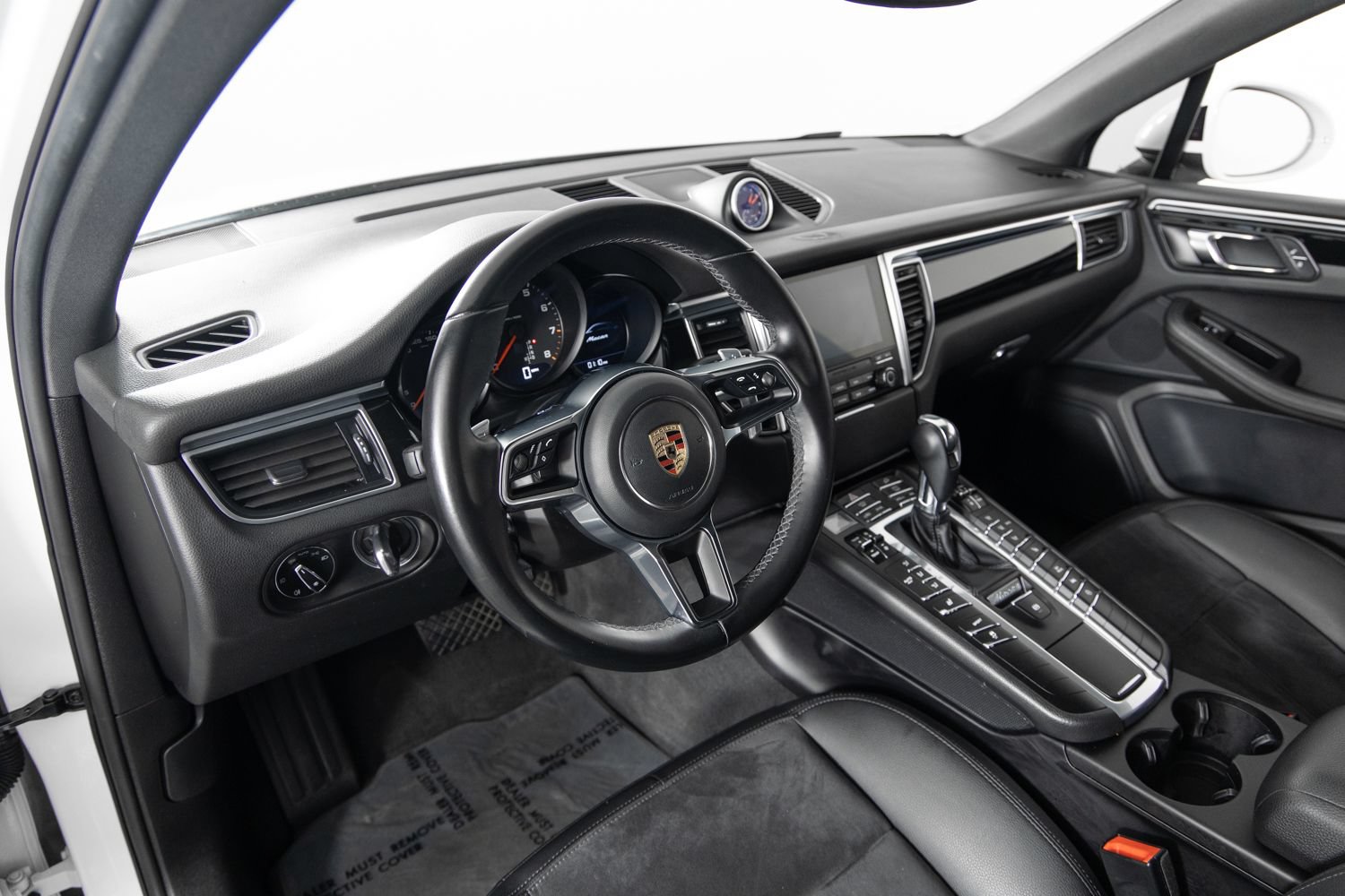 Used 2018 Porsche Macan AWD/4WD image 13