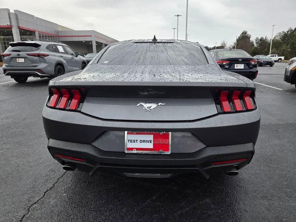 Used 2025 Ford Mustang Coupe image 10