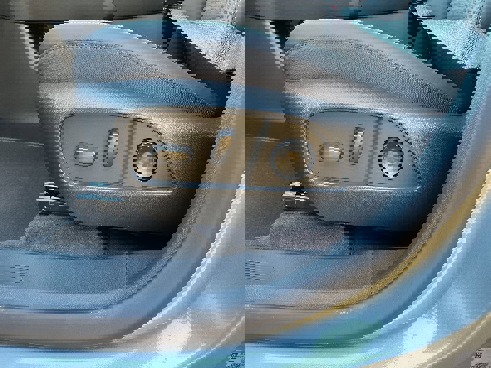 New 2026 GMC Terrain Elevation w/ Elevation Premium Package image 10