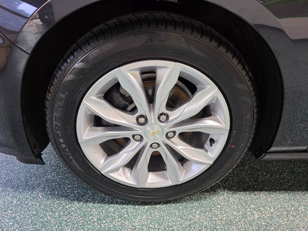 Used 2022 Chevrolet Malibu LT FWD image 12