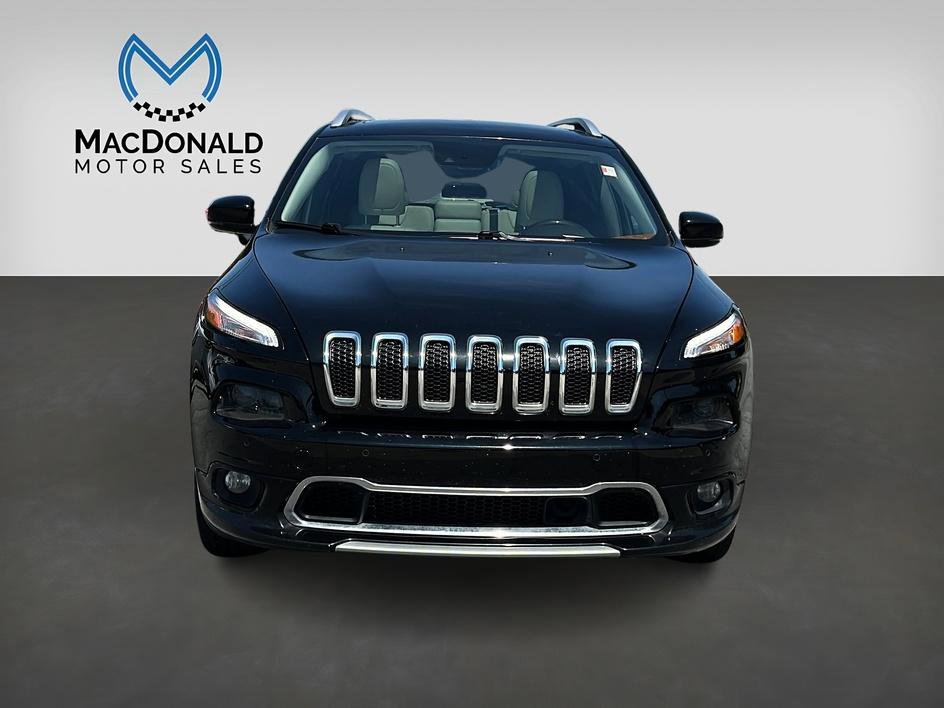 Used 2018 Jeep Cherokee Overland w/ Technology Group FWD image 2