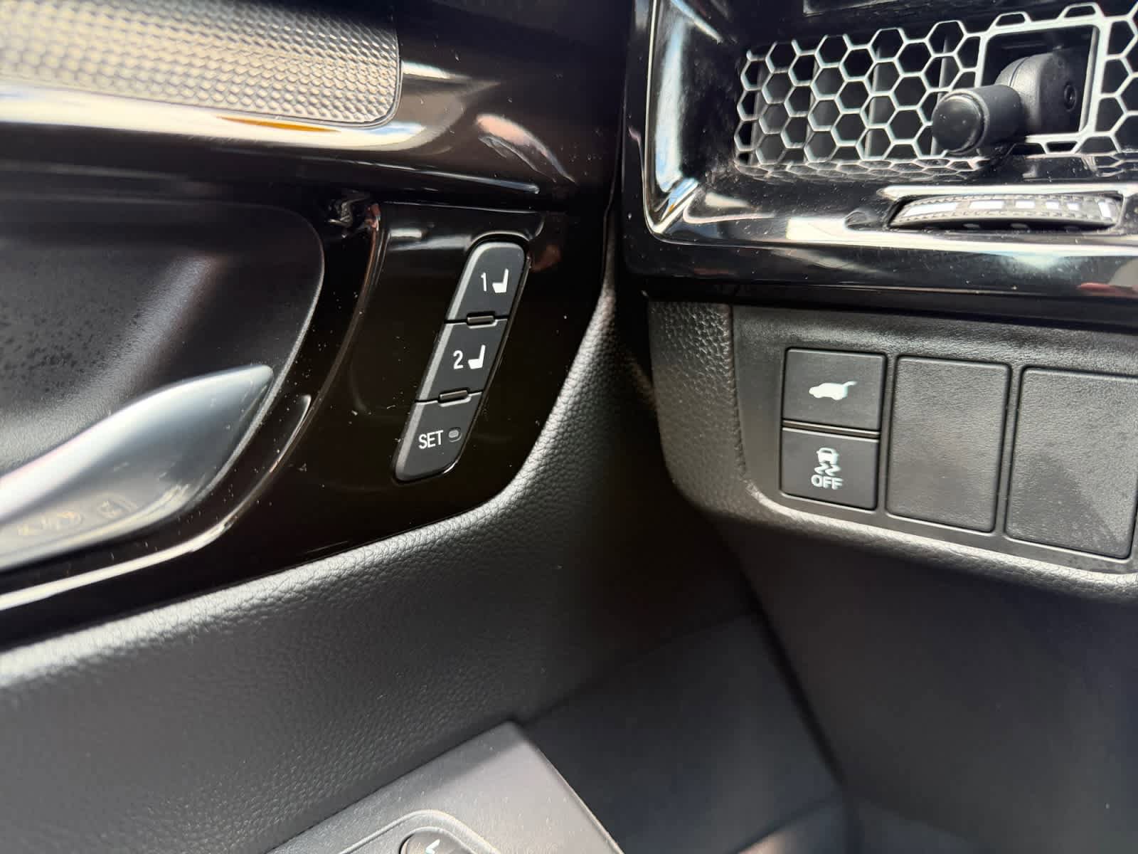Used 2025 Honda CR-V EX-L image 26