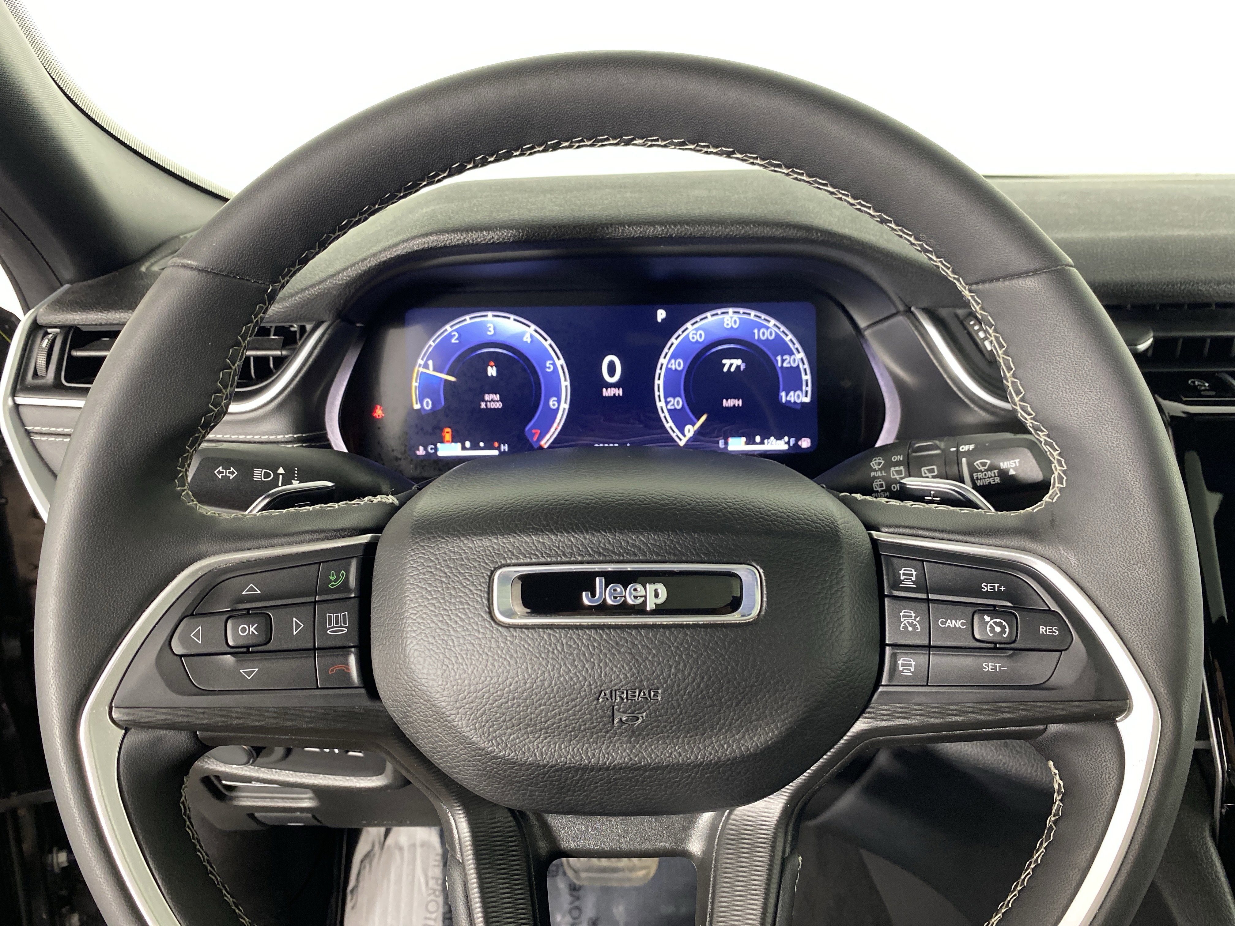 Used 2024 Jeep Grand Cherokee L Laredo w/ Luxury Tech Group I AWD/4WD image 21