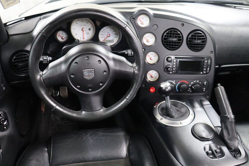 Used 2003 Dodge Viper SRT-10 RWD image 13