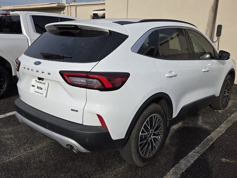 Used 2023 Ford Escape SE image 10