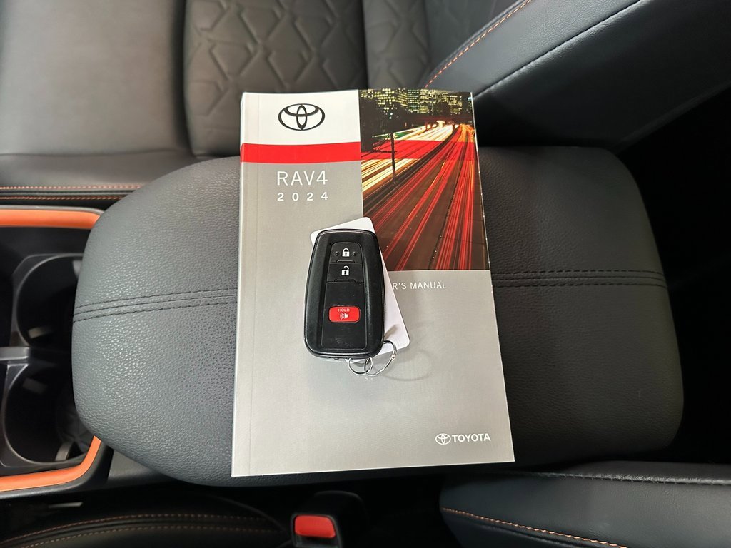 Used 2024 Toyota RAV4 Adventure image 39