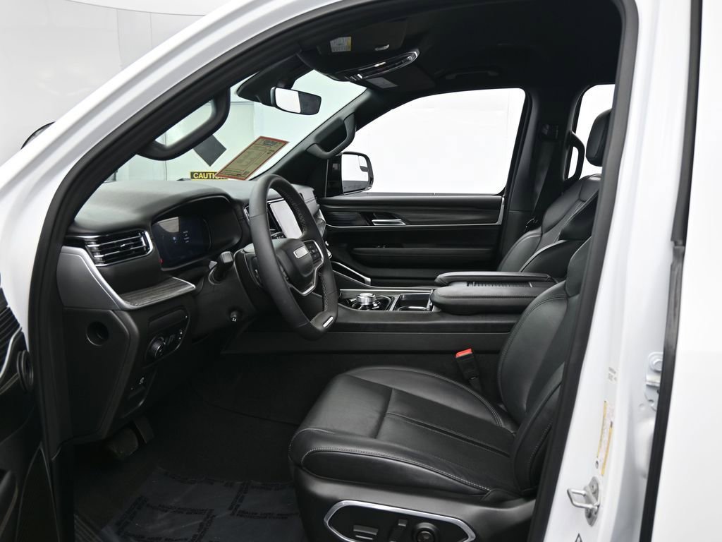 Used 2023 Jeep Wagoneer Series III w/ Preferred Equipment Group image 11