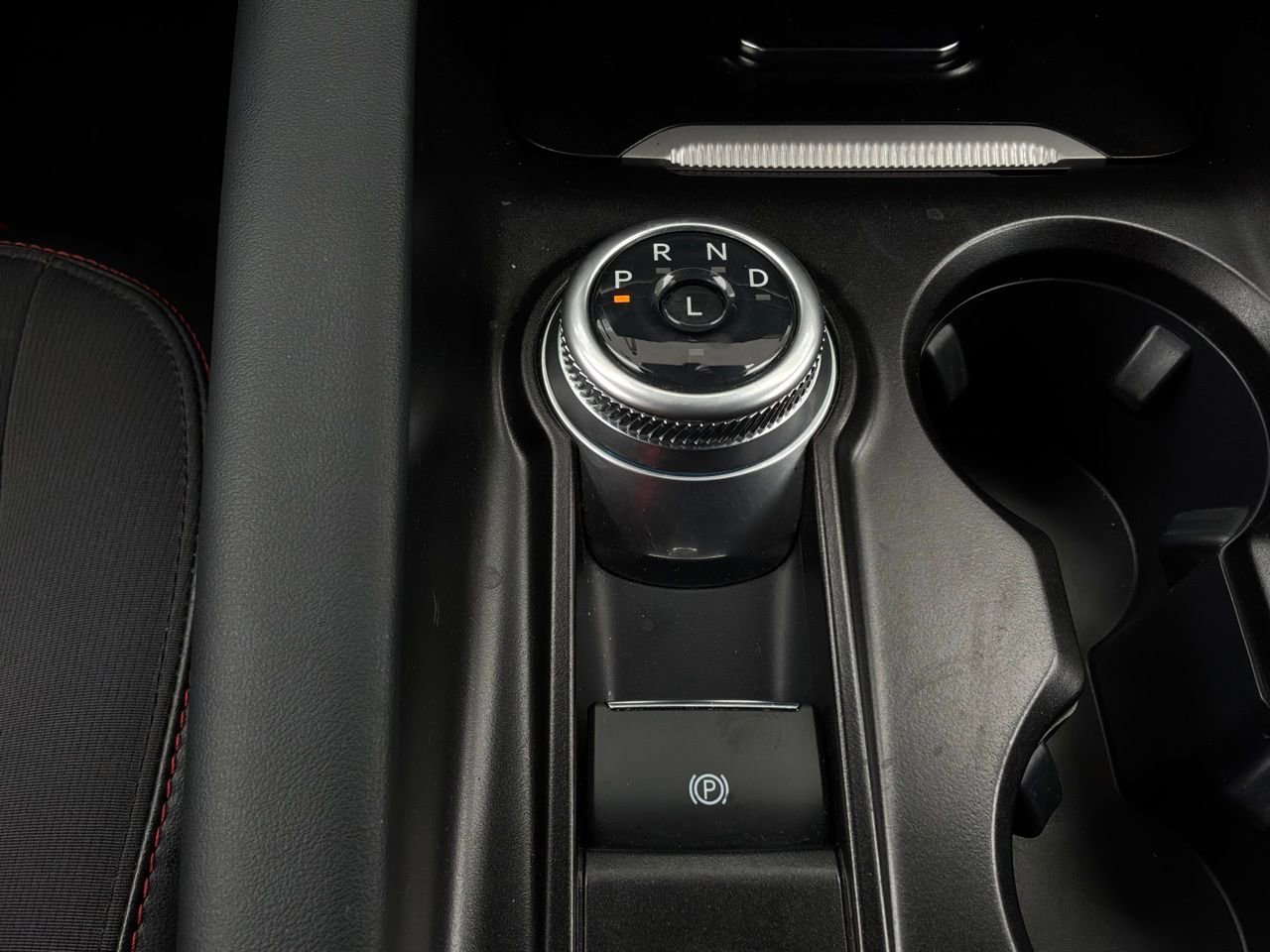 Used 2025 Ford Explorer ST-Line w/ ST-Line Street Pack AWD/4WD image 25