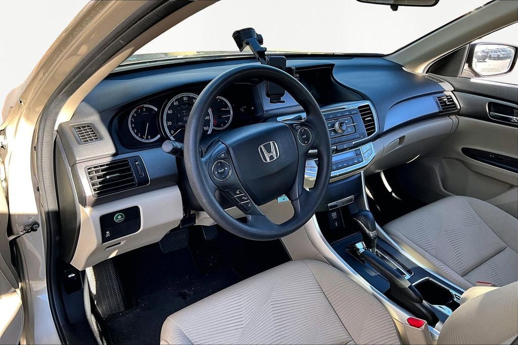Used 2015 Honda Accord LX image 12