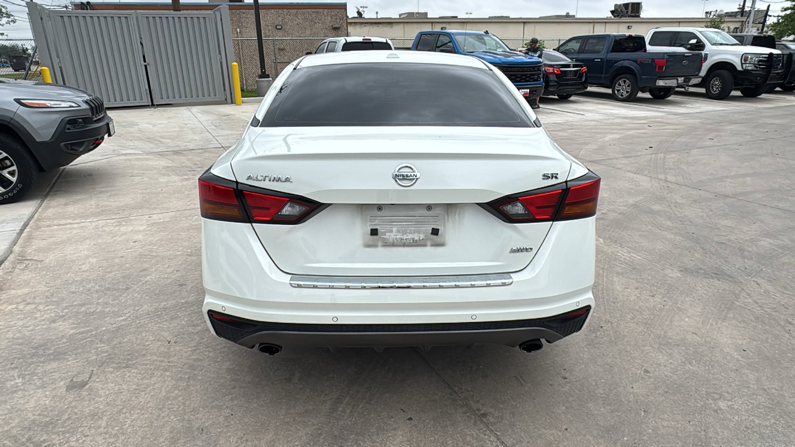 Used 2022 Nissan Altima 2.5 SR AWD/4WD image 6