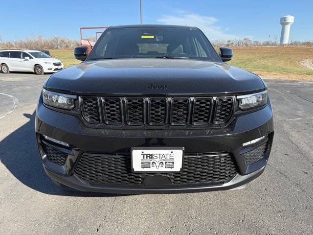 New 2025 Jeep Grand Cherokee Limited w/ Black Appearance Package RWD image 2