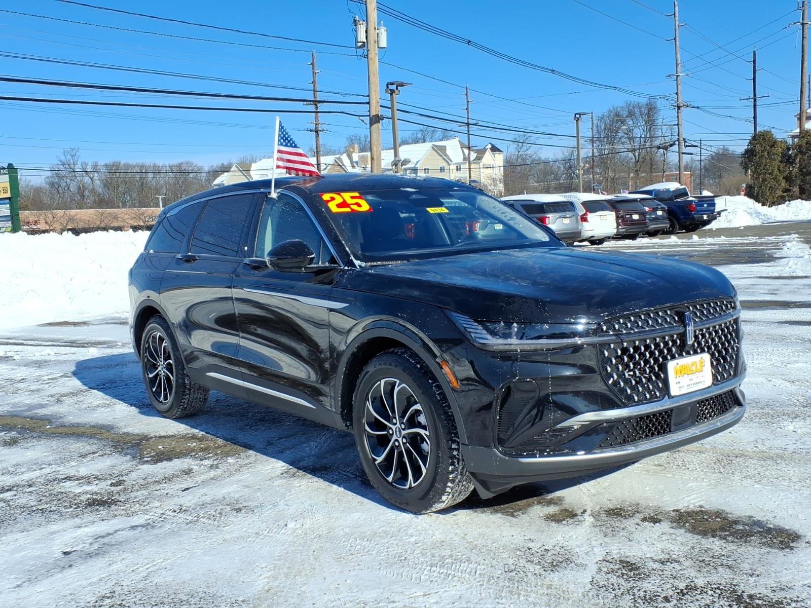 Used 2025 Lincoln Nautilus Premier w/ Equipment Group 102A image 1