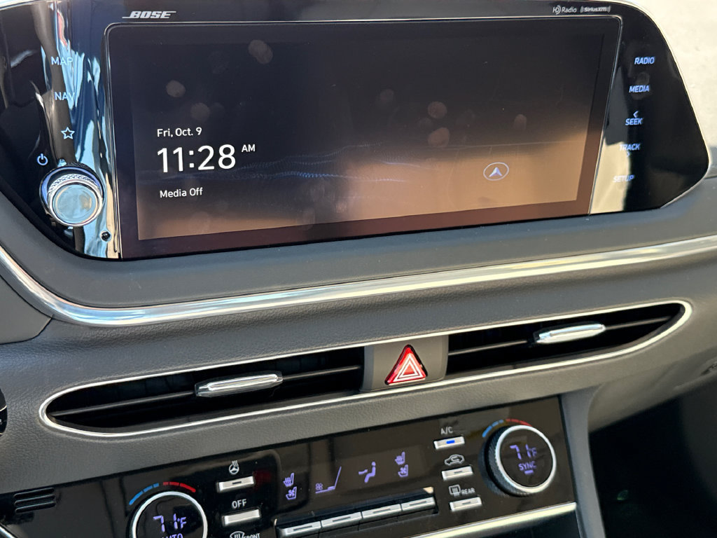 Used 2023 Hyundai Sonata Limited w/ Preferred Accessory Package FWD image 24