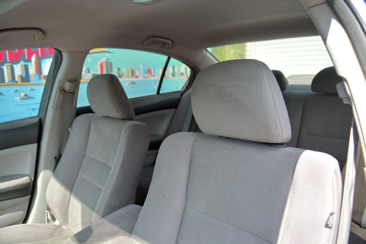 Used 2012 Honda Accord LX image 18
