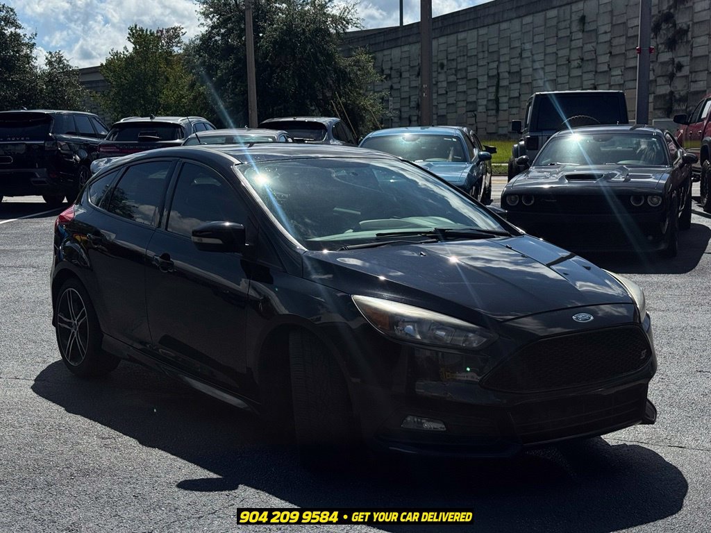 Used 2017 Ford Focus ST FWD image 8