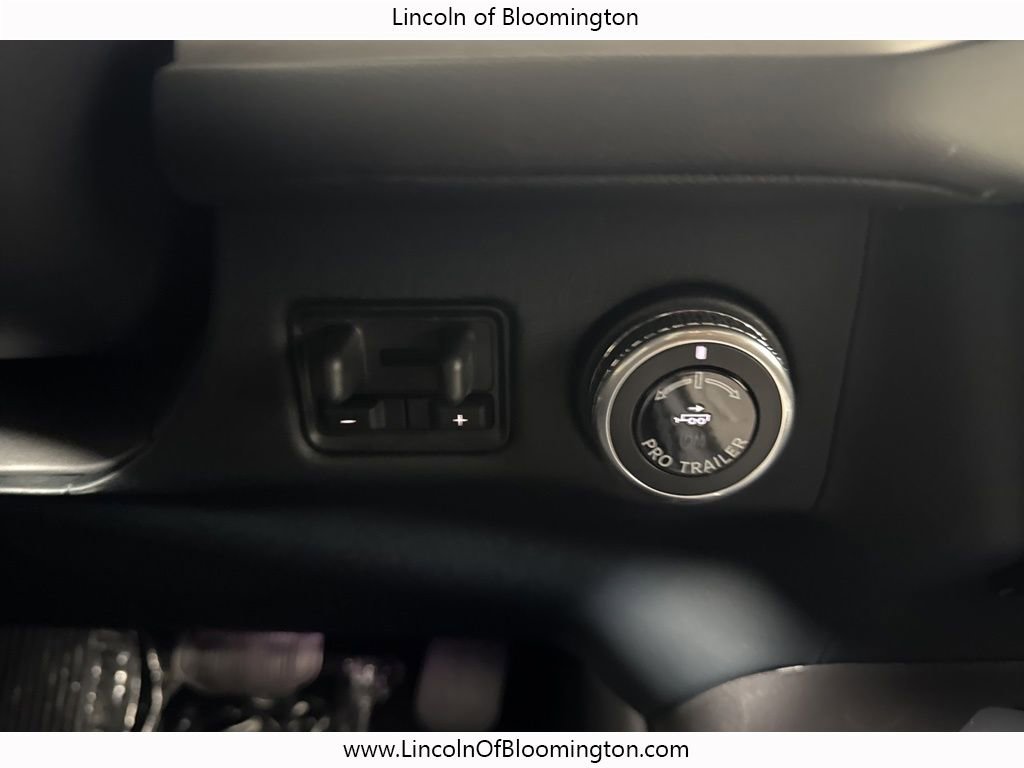 New 2025 Lincoln Navigator L Reserve w/ Jet Appearance Package image 36