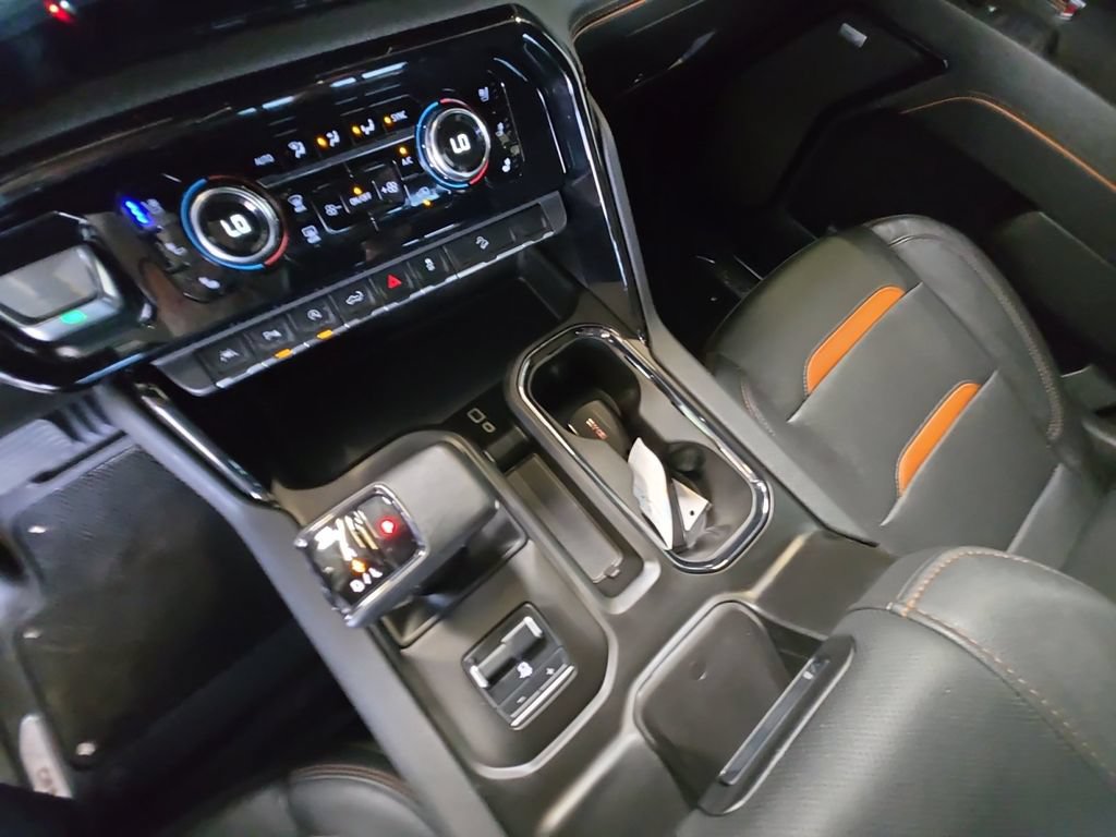 Certified 2025 GMC Sierra 1500 AT4 w/ Technology Package AWD/4WD image 18