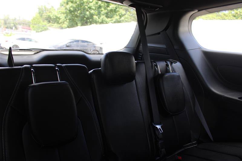 Used 2025 Chrysler Pacifica Select FWD image 16