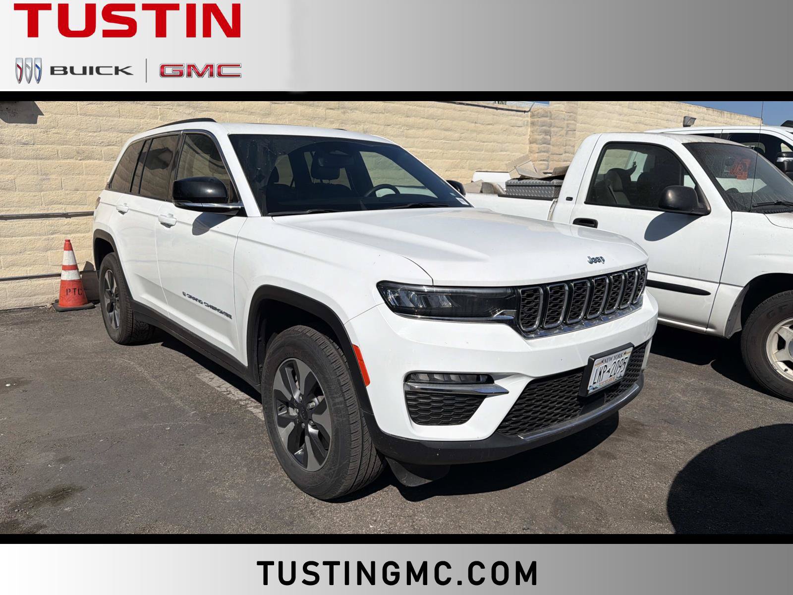 Used 2024 Jeep Grand Cherokee Limited 4xe AWD/4WD image 1