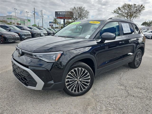 Used 2025 Volkswagen Taos SE image 27