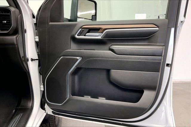 Used 2024 Chevrolet Silverado 2500 LT image 26