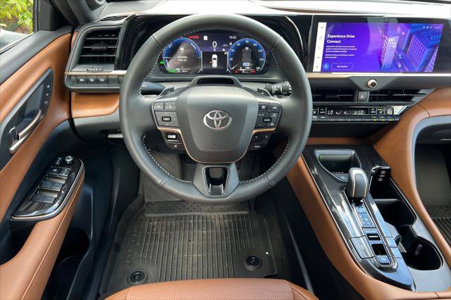 Certified 2025 Toyota Crown Signia w/ Advanced Technology Package image 15