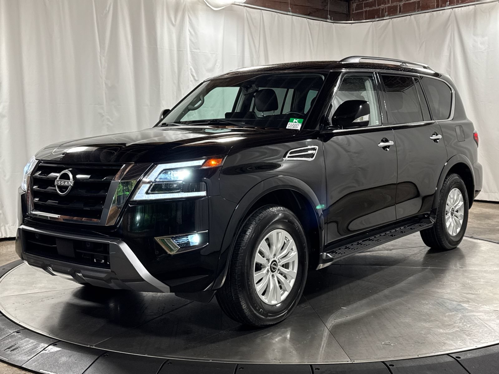 Used 2023 Nissan Armada SV AWD/4WD image 1