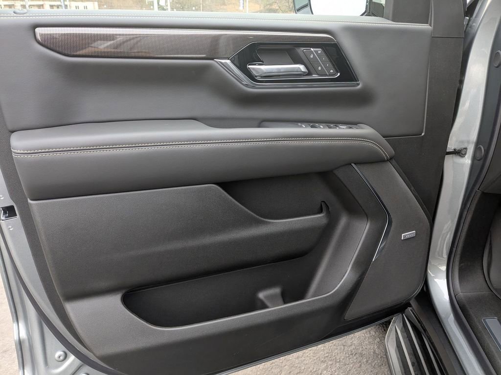 New 2026 GMC Yukon Elevation image 10