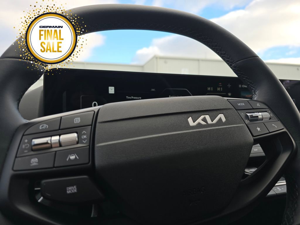 Certified 2025 Kia K4 EX image 19