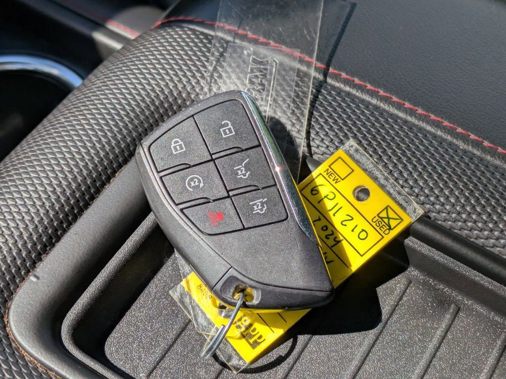 Used 2024 Chevrolet Suburban RST RWD image 31