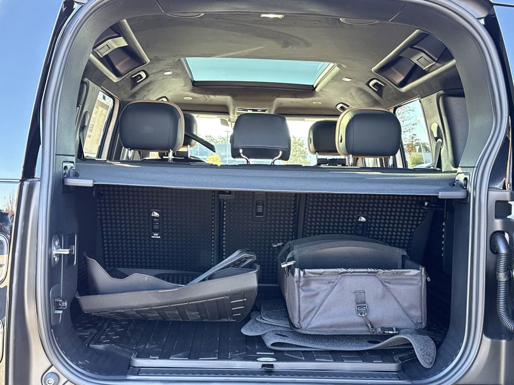 New 2026 Land Rover Defender 110 V8 image 13