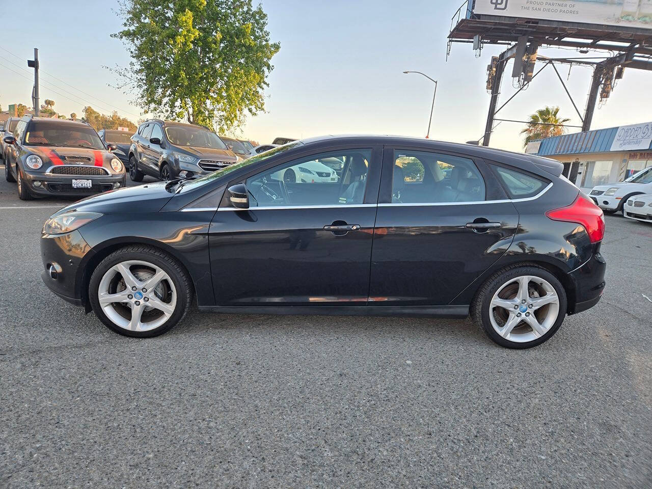 Used 2012 Ford Focus Titanium FWD image 10