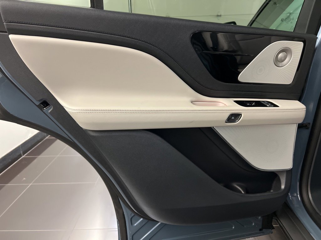 Used 2025 Lincoln Aviator Reserve w/ Equipment Group 201A image 34