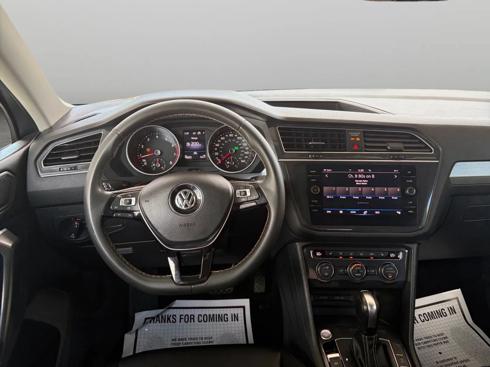 Used 2021 Volkswagen Tiguan SE AWD/4WD image 28