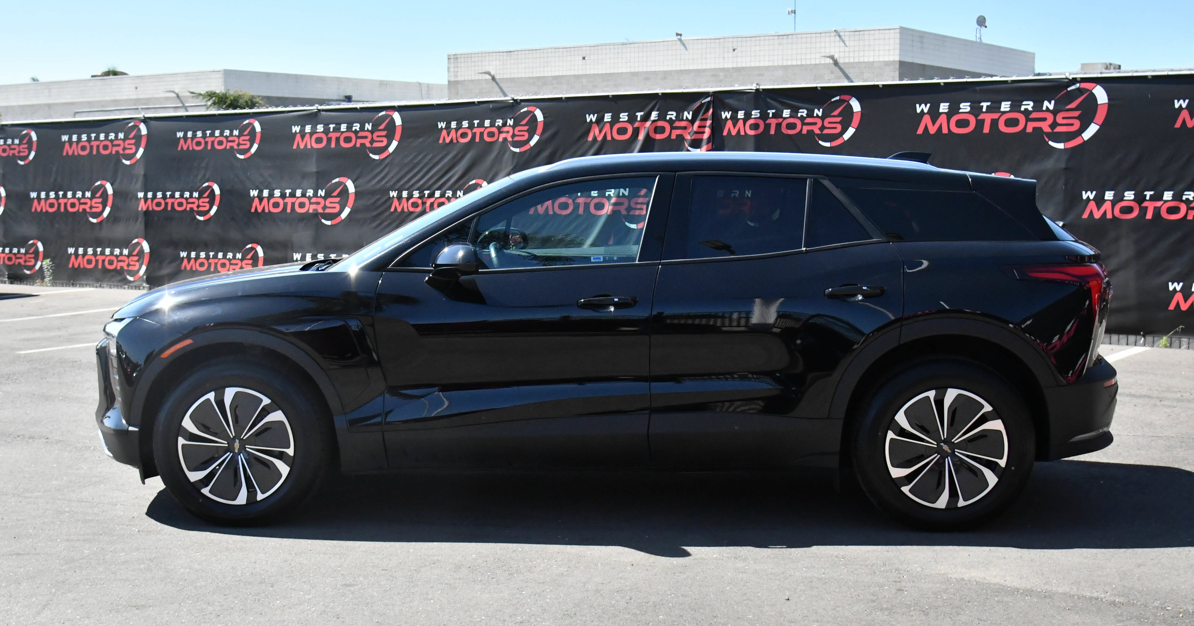 Used 2024 Chevrolet Blazer EV LT AWD/4WD image 4