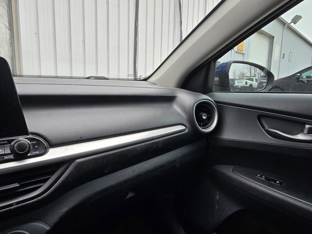 Used 2021 Kia Forte LXS image 21