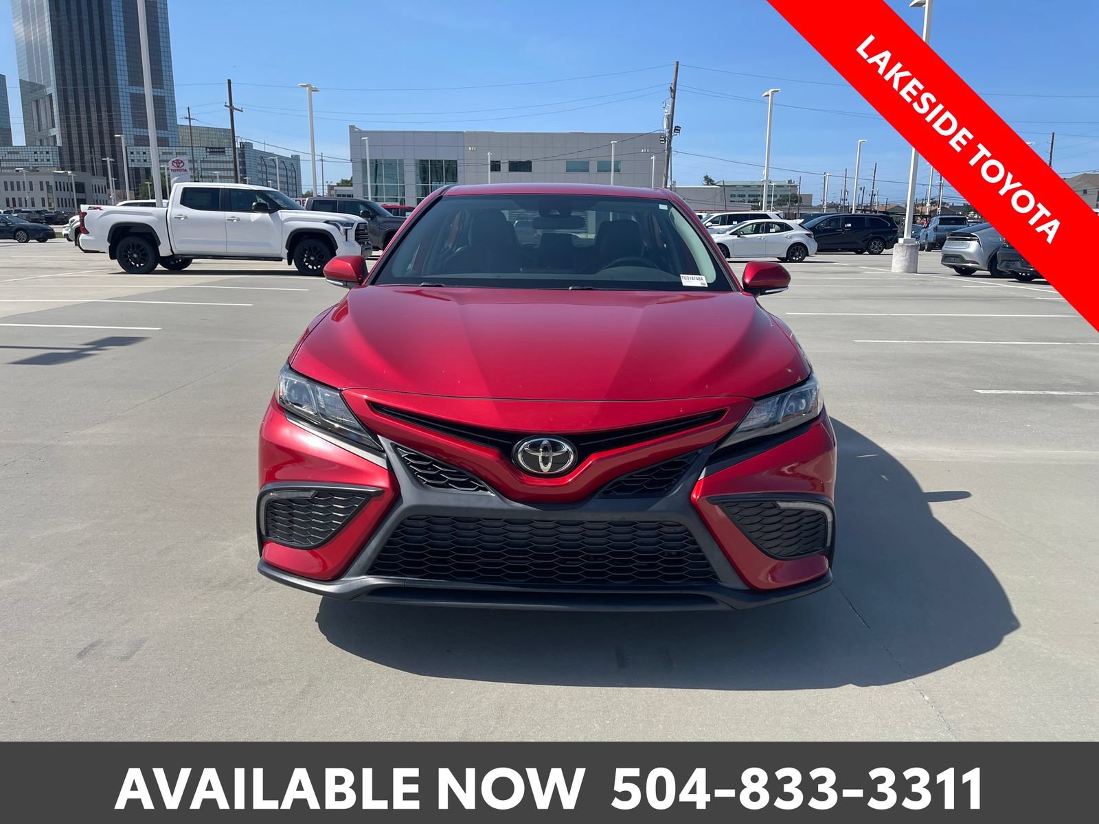 Used 2022 Toyota Camry SE FWD image 8
