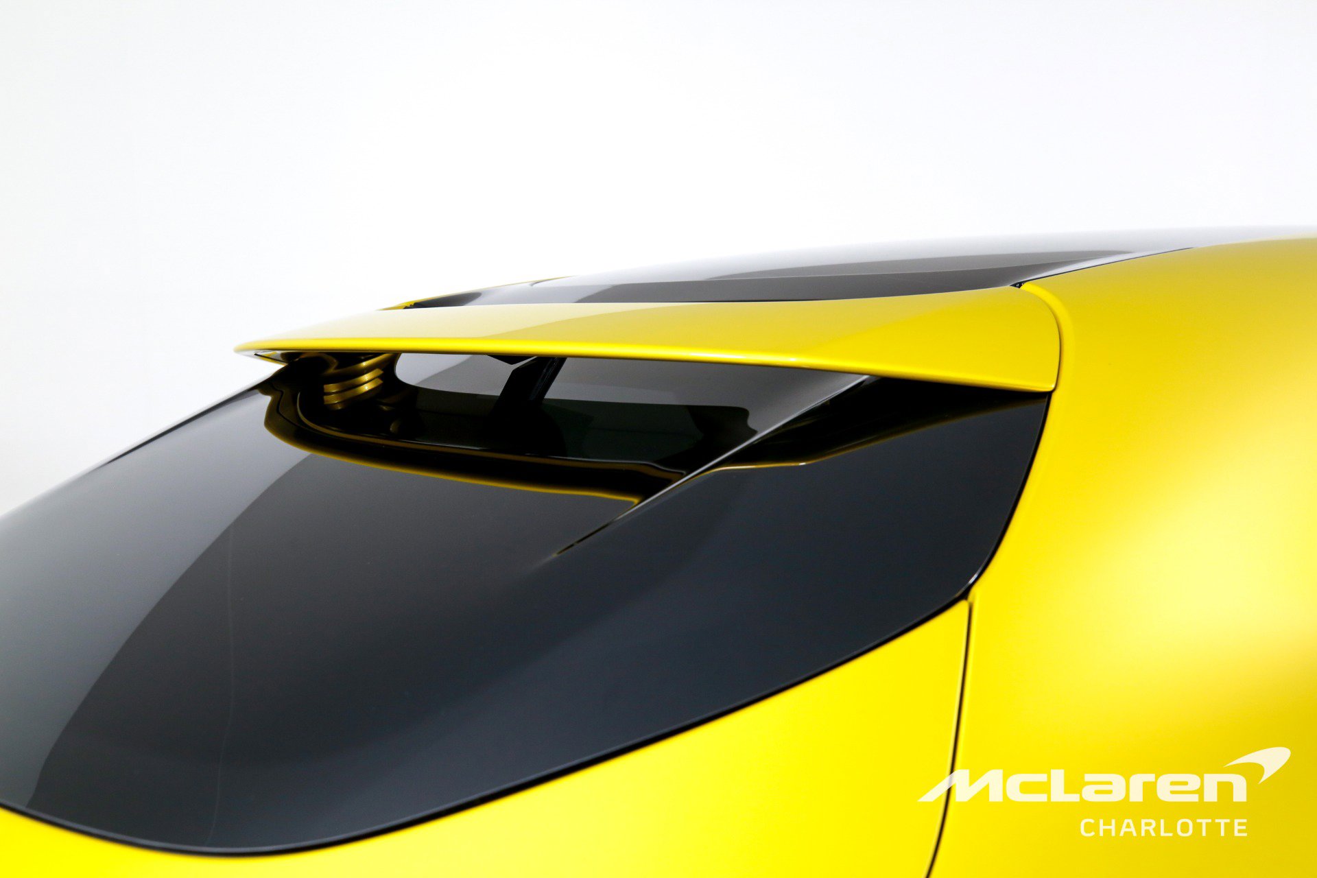 Used 2024 Ferrari Purosangue image 38