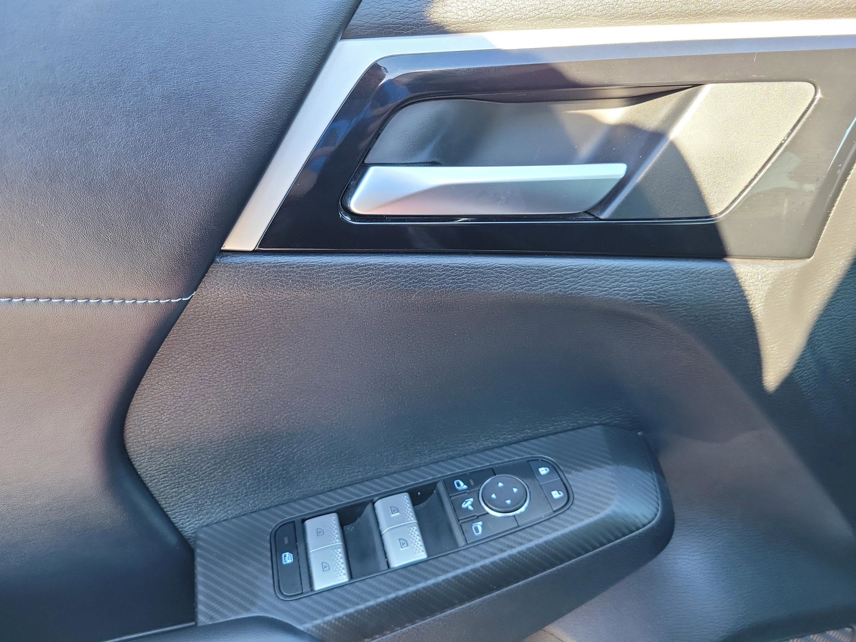 Used 2024 Mitsubishi Outlander SE image 18