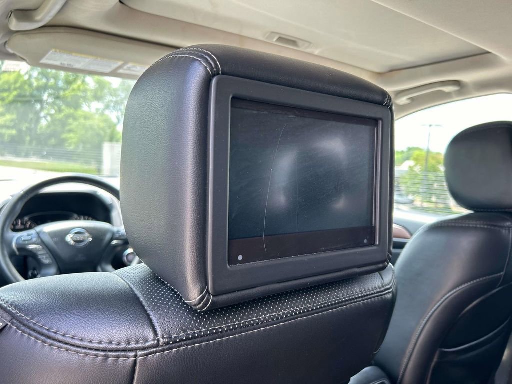 Used 2017 Nissan Pathfinder Platinum w/ Family Entertainment Package FWD image 21