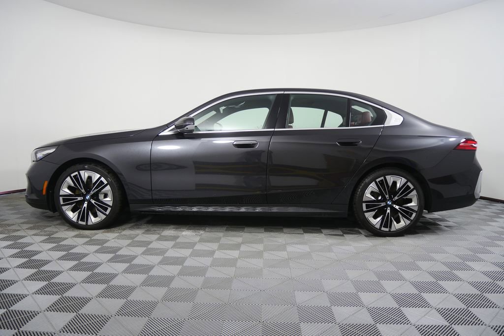 Certified 2025 BMW 540i xDrive image 6