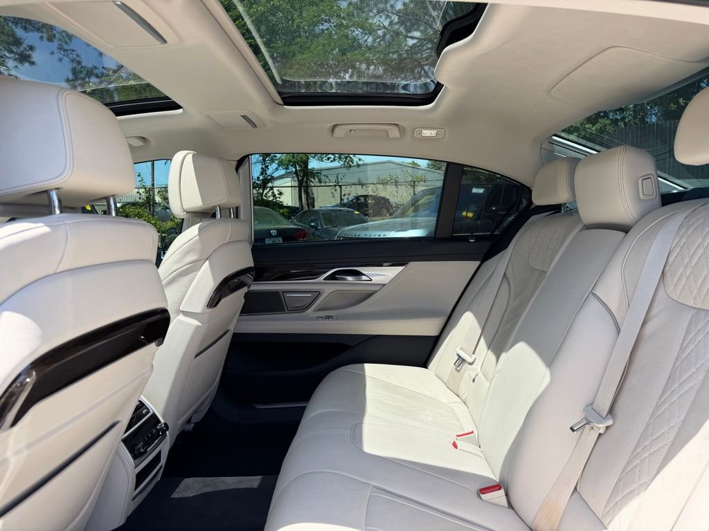 Used 2021 BMW 740i w/ Premium Package RWD image 25