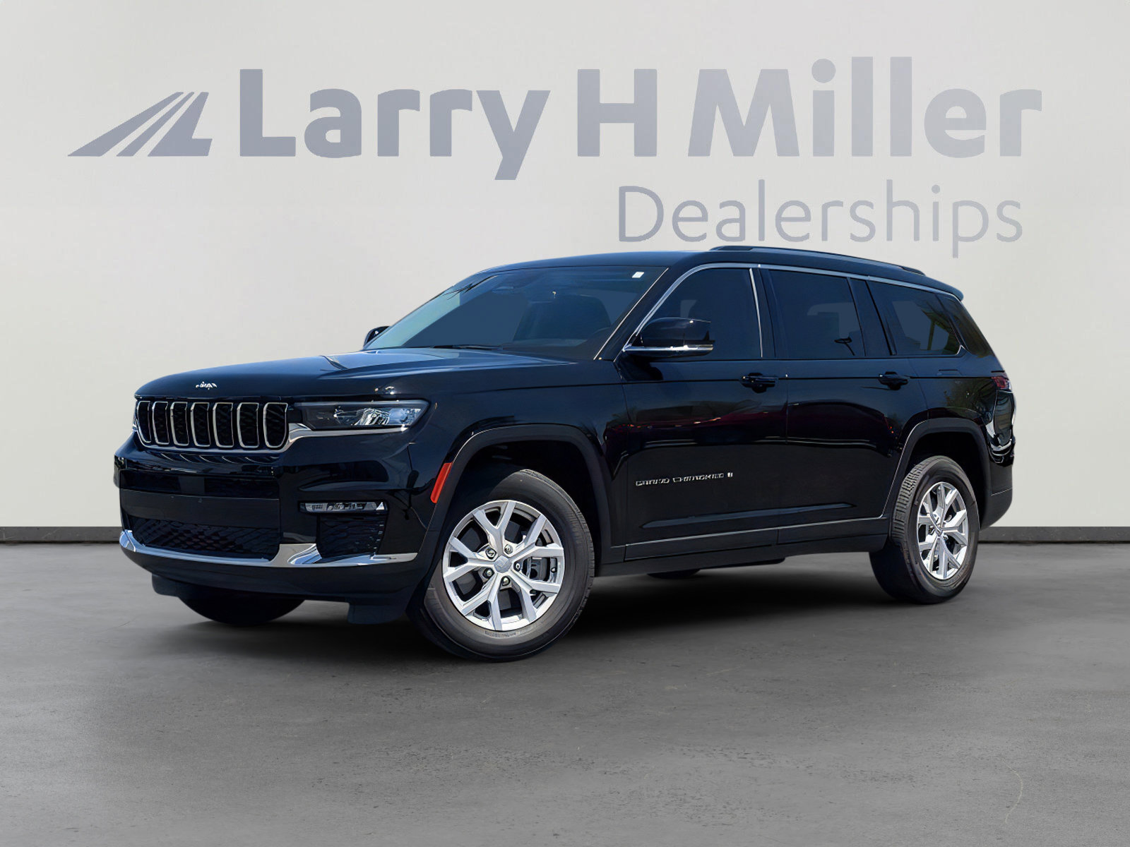 Used 2021 Jeep Grand Cherokee L Limited AWD/4WD image 1