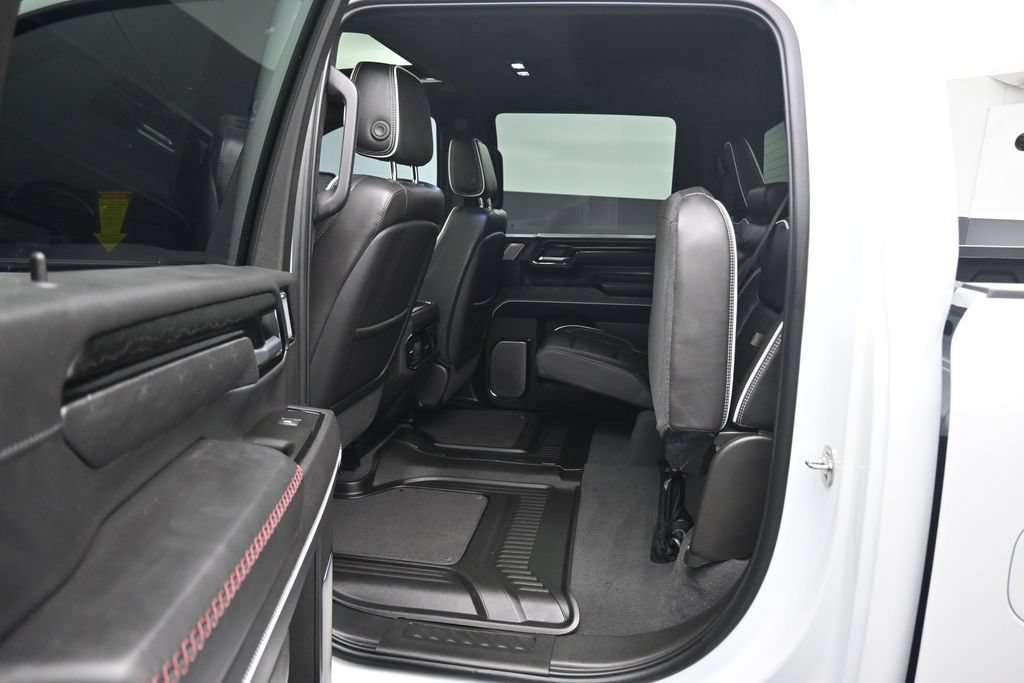 Used 2025 GMC Sierra 2500 AT4X AWD/4WD image 41