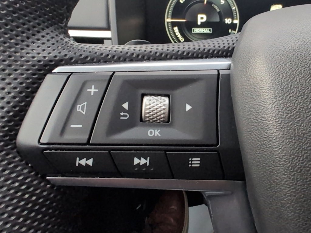 Used 2023 Mitsubishi Outlander SEL image 23